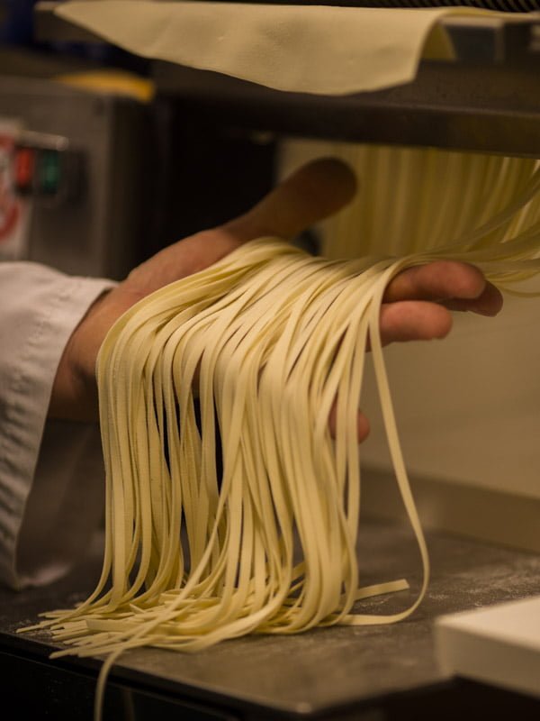 IMG_7931 Preparazione fettuccine artigianali