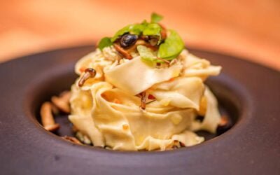Pappardelle fresche con Funghi Chiodini e Ragù bianco