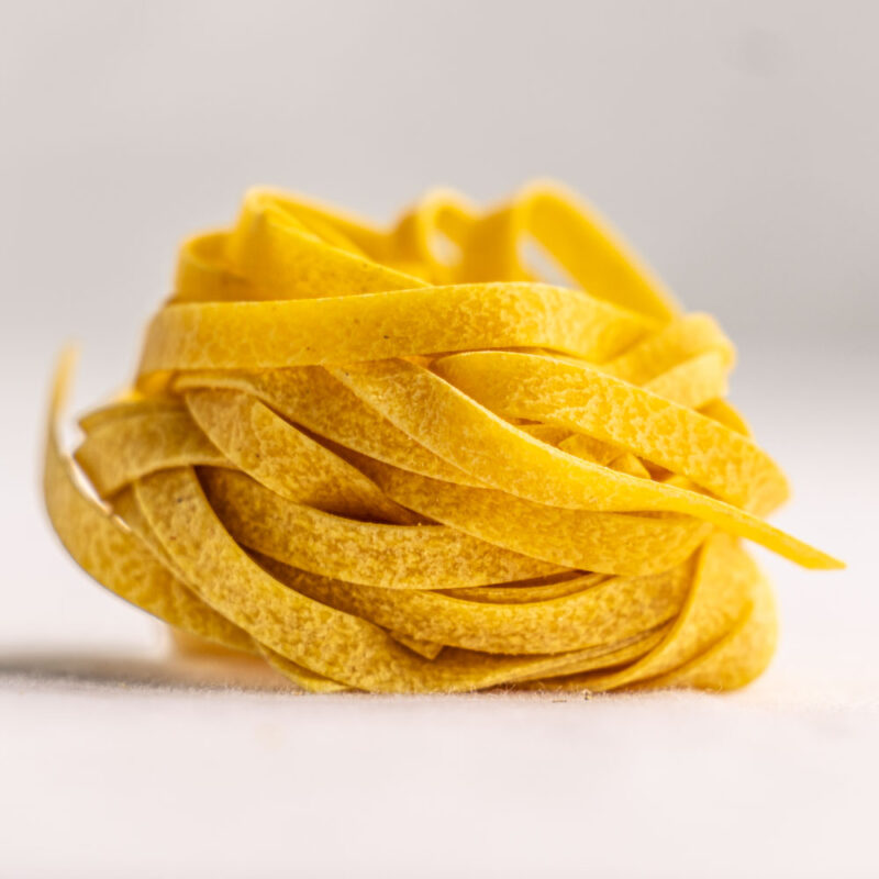fettuccine curcuma e zafferano